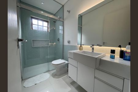 Casa à venda com 449m², 3 quartos e 4 vagas Casa à venda com 449m², 3 quartos e 4 vagasBanheiro 2