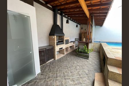 Casa à venda com 449m², 3 quartos e 4 vagas Casa à venda com 449m², 3 quartos e 4 vagasÁrea gourmet