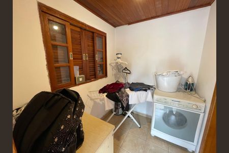 Casa à venda com 449m², 3 quartos e 4 vagas Casa à venda com 449m², 3 quartos e 4 vagasÁrea de Serviço