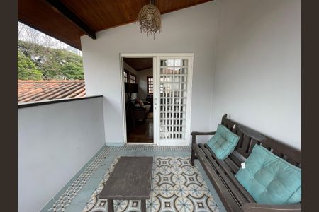 Casa à venda com 449m², 3 quartos e 4 vagas Casa à venda com 449m², 3 quartos e 4 vagasVaranda