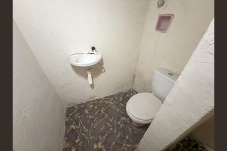 Casa à venda com 90m², 3 quartos e 1 vagaÁrea de Serviço - Banheiro