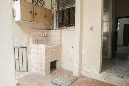Casa à venda com 90m², 3 quartos e 1 vagaÁrea de Serviço