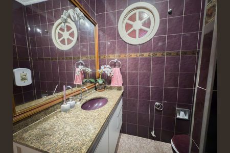 Casa à venda com 90m², 3 quartos e 1 vagaBanheiro 1