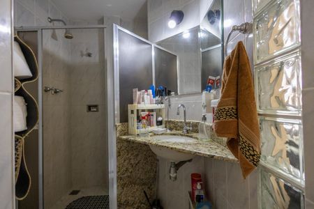 Apartamento à venda com 110m², 3 quartos e 1 vagaBanheiro da Suíte