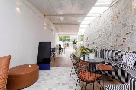 Casa à venda com 210m², 3 quartos e 2 vagasTerraço