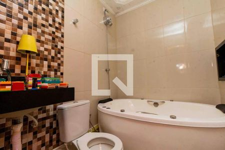 Casa à venda com 210m², 3 quartos e 2 vagasBanheiro da Suíte 2