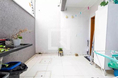 Casa à venda com 210m², 3 quartos e 2 vagasÁrea de Serviço