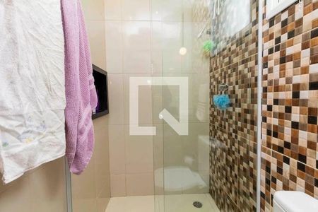 Casa à venda com 210m², 3 quartos e 2 vagasBanheiro da Suíte 1