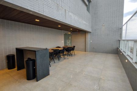 Apartamento para alugar com 76m², 2 quartos e 2 vagasÁrea comum - Churrasqueira