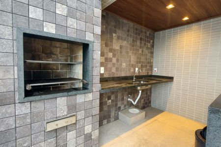 Apartamento para alugar com 76m², 2 quartos e 2 vagasÁrea comum - Churrasqueira