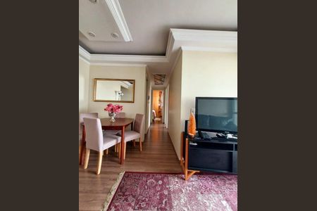 Apartamento à venda com 70m², 3 quartos e 1 vaga Apartamento à venda com 70m², 3 quartos e 1 vagaSala