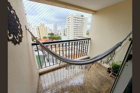 Apartamento à venda com 70m², 3 quartos e 1 vaga Apartamento à venda com 70m², 3 quartos e 1 vagaVaranda