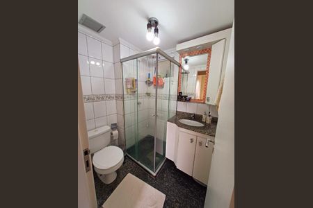 Apartamento à venda com 70m², 3 quartos e 1 vaga Apartamento à venda com 70m², 3 quartos e 1 vagaBanheiro