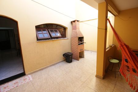 Casa à venda com 156m², 3 quartos e 1 vagaÁrea de Serviço