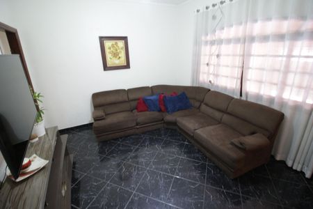 Casa à venda com 156m², 3 quartos e 1 vagaSala