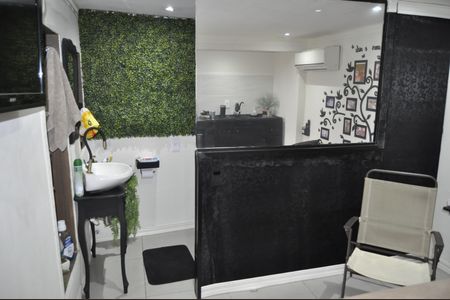 Casa à venda com 206m², 4 quartos e 4 vagasSuíte 2