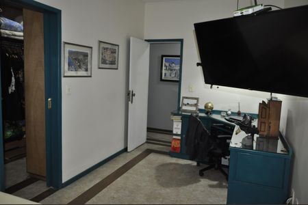 Casa à venda com 206m², 4 quartos e 4 vagasSuíte 1