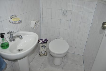 Casa à venda com 206m², 4 quartos e 4 vagasLavabo