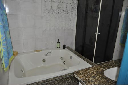 Casa à venda com 206m², 4 quartos e 4 vagasBanheiro da Suíte 1