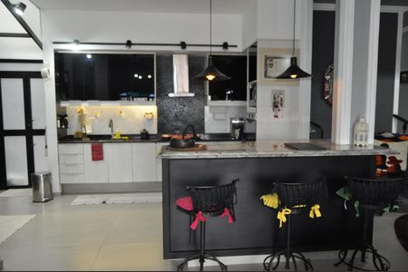 Casa à venda com 206m², 4 quartos e 4 vagasCozinha