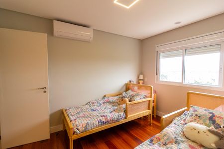 Apartamento à venda com 223m², 4 quartos e 4 vagasQuarto 2 - Suíte 2