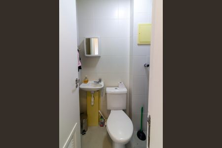 Apartamento à venda com 223m², 4 quartos e 4 vagasBanheiro de Serviço