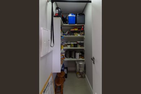 Apartamento à venda com 223m², 4 quartos e 4 vagasDespensa