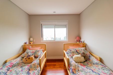 Apartamento à venda com 223m², 4 quartos e 4 vagasQuarto 2 - Suíte 2