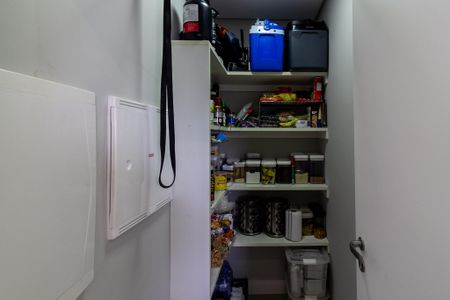 Apartamento à venda com 223m², 4 quartos e 4 vagasDespensa