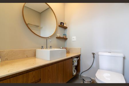 Apartamento à venda com 223m², 4 quartos e 4 vagasBanheiro da Suíte 2