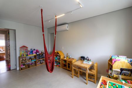 Apartamento à venda com 223m², 4 quartos e 4 vagasQuarto 4 - Suíte 4