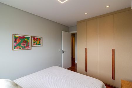Apartamento à venda com 223m², 4 quartos e 4 vagasQuarto 3 - Suíte 3