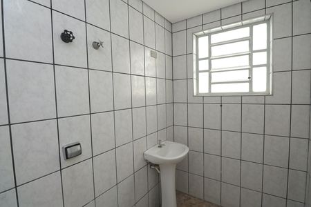 Casa para alugar com 105m², 2 quartos e sem vagaBanheiro