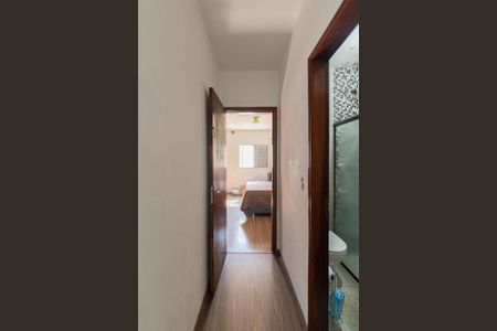 Casa de condomínio à venda com 71m², 2 quartos e 1 vagaCorredor