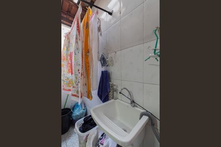 Casa de condomínio à venda com 71m², 2 quartos e 1 vagaÁrea de Serviço