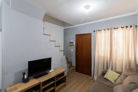 Casa de condomínio à venda com 71m², 2 quartos e 1 vagaSala