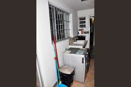 Casa à venda com 140m², 3 quartos e 1 vagaÁrea de Serviço