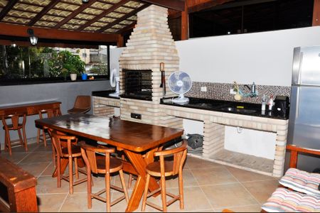 Casa à venda com 140m², 3 quartos e 1 vagaChurrasqueira e Espaço Goumert