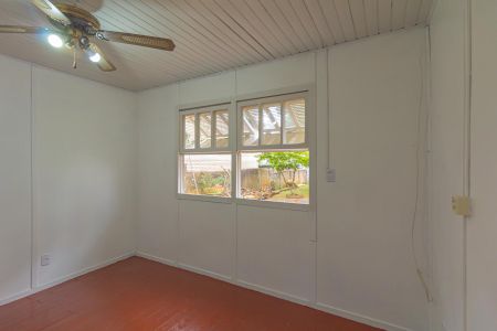 Casa à venda com 70m², 3 quartos e 2 vagas Casa à venda com 70m², 3 quartos e 2 vagasSala