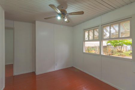 Casa à venda com 70m², 3 quartos e 2 vagas Casa à venda com 70m², 3 quartos e 2 vagasSala