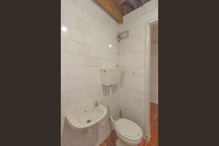 Casa à venda com 70m², 3 quartos e 2 vagas Casa à venda com 70m², 3 quartos e 2 vagasBanheiro de Serviço