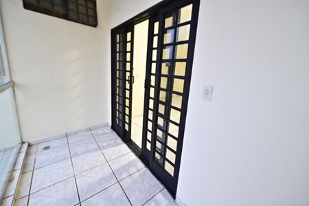 Casa para alugar com 254m², 4 quartos e 4 vagasSacada Suíte 3