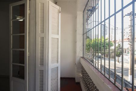 Casa à venda com 108m², 3 quartos e 1 vaga Casa à venda com 108m², 3 quartos e 1 vagaVaranda do quarto 1