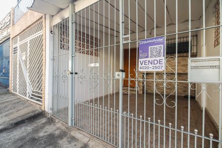 Casa à venda com 108m², 3 quartos e 1 vaga Casa à venda com 108m², 3 quartos e 1 vagaFachada