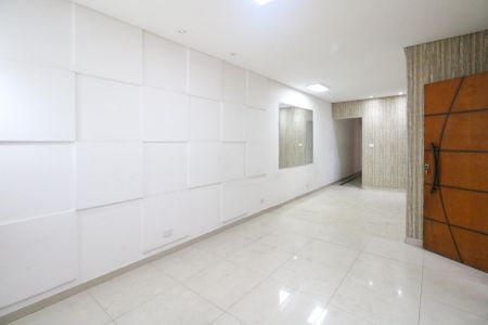 Casa à venda com 160m², 2 quartos e 2 vagas Casa à venda com 160m², 2 quartos e 2 vagasSala