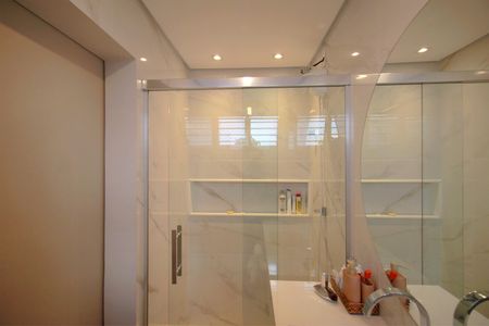 Apartamento à venda com 190m², 4 quartos e 3 vagasBanheiro da Suíte 2