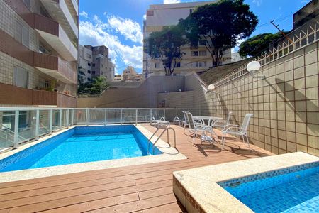 Apartamento à venda com 190m², 4 quartos e 3 vagasÁrea comum - Piscina