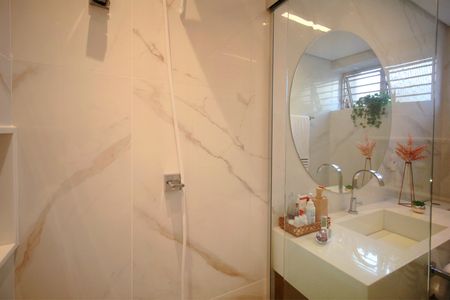 Apartamento à venda com 190m², 4 quartos e 3 vagasBanheiro da Suíte 2