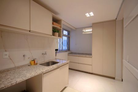 Apartamento à venda com 190m², 4 quartos e 3 vagasÁrea de Serviço