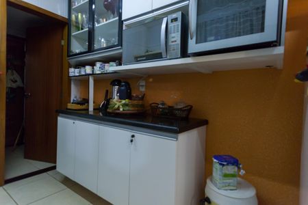 Casa de condomínio para alugar com 175m², 4 quartos e 4 vagas Casa de condomínio para alugar com 175m², 4 quartos e 4 vagasCozinha